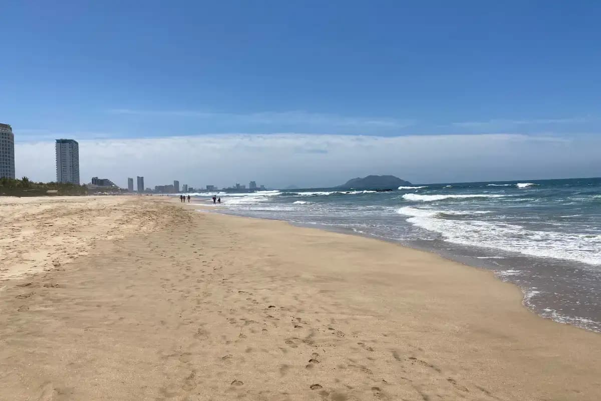 Playa Cerritos