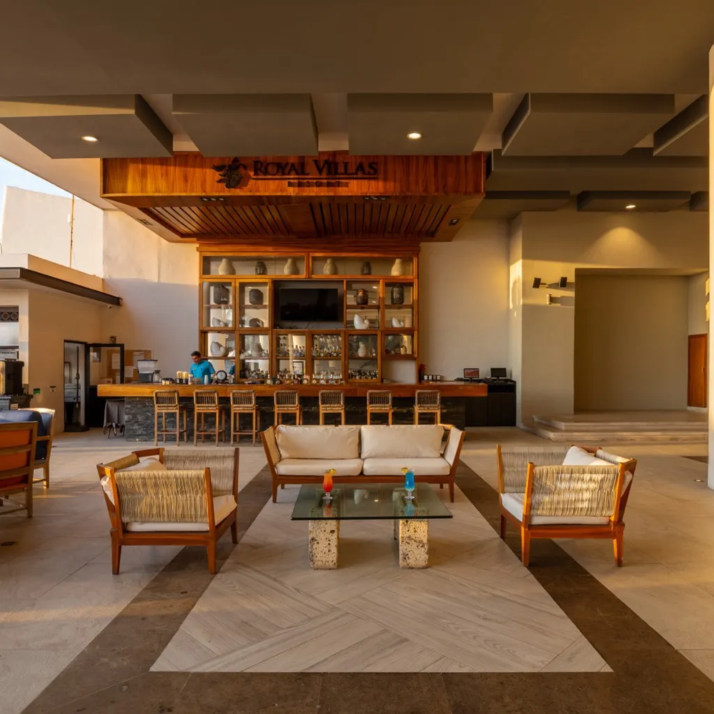 Bar El Cenote en Royal Villas Resort