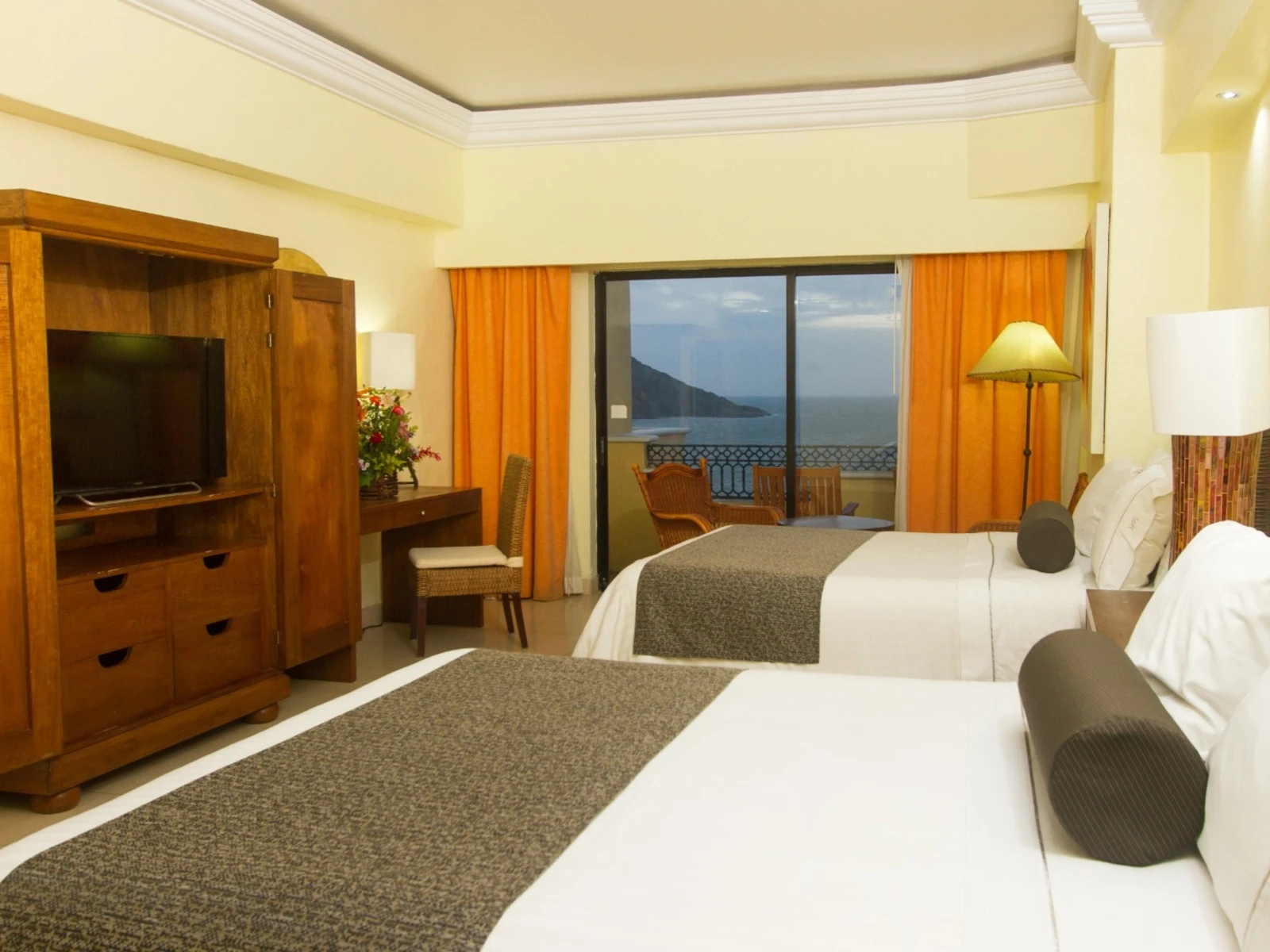 Penthouse Royal 5